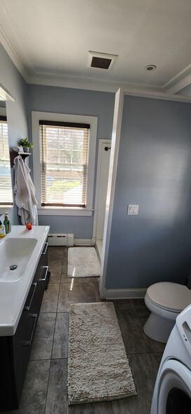 1st fl bathroom - 132 Fairmont Ave