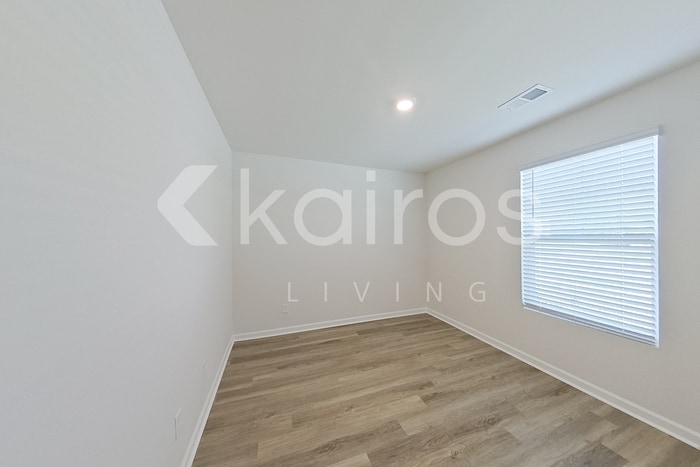 Building Photo - 137 Inez Ave