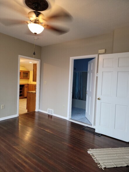 Building Photo - 1023 N Churchill St