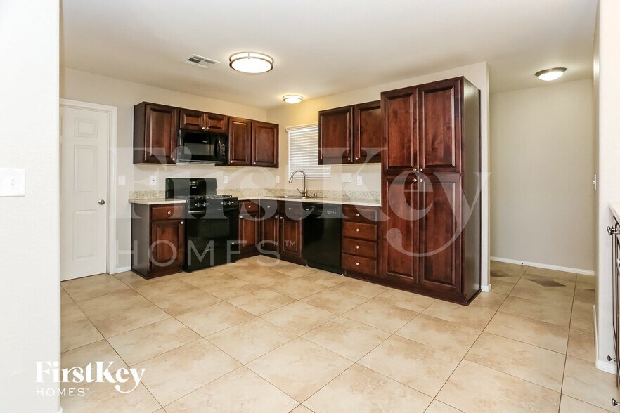 Building Photo - 3837 S Syracuse Dr