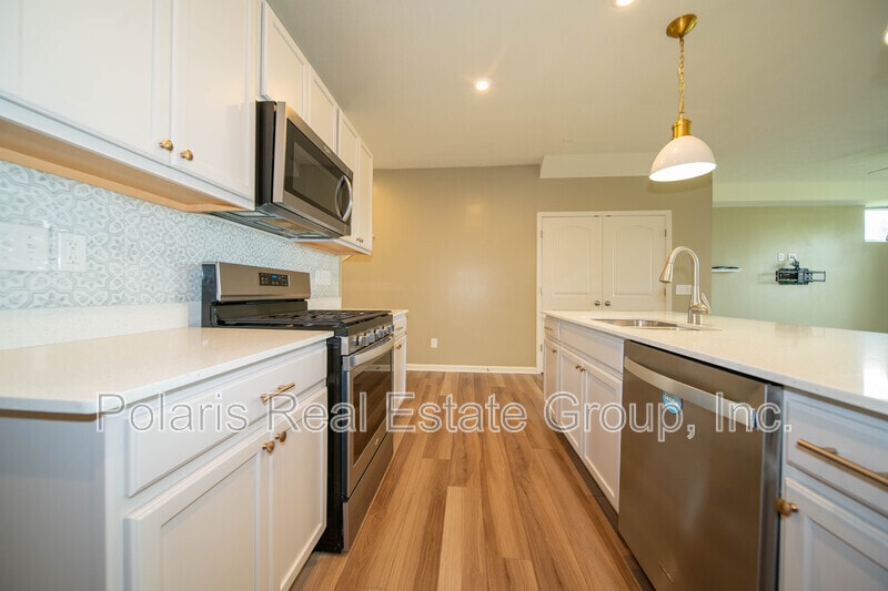 Building Photo - 14158 Bay Willow Dr