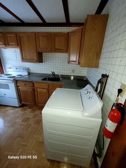 Building Photo - 47 Pleasure Dr