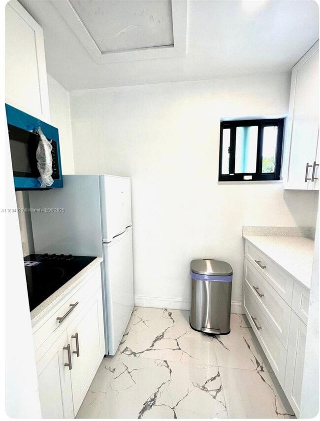Building Photo - 9410 E Calusa Club Dr