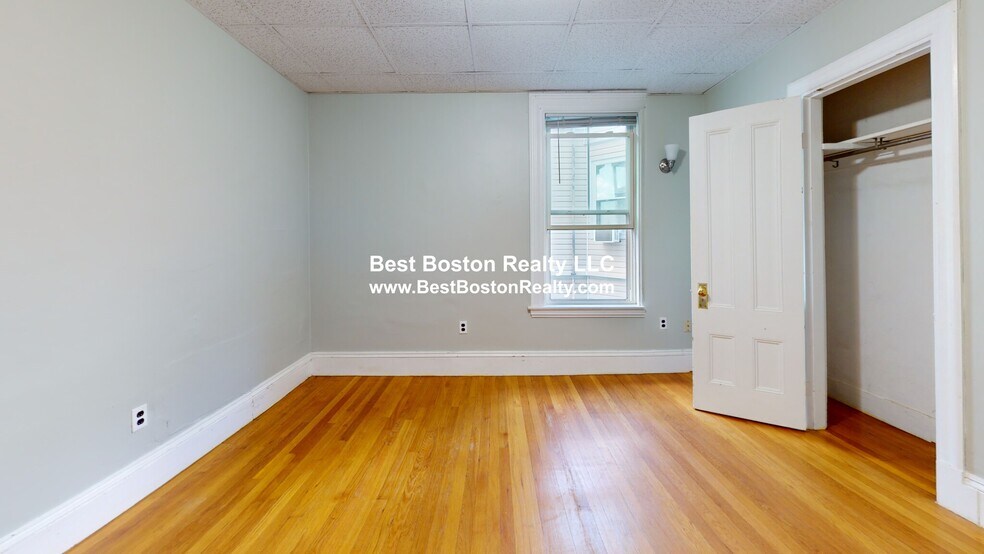 Building Photo - 106 Highland Ave