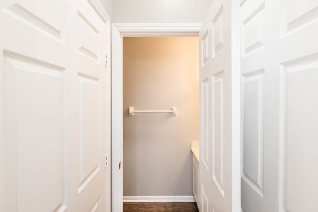 Building Photo - 6010 Inishmore Ln