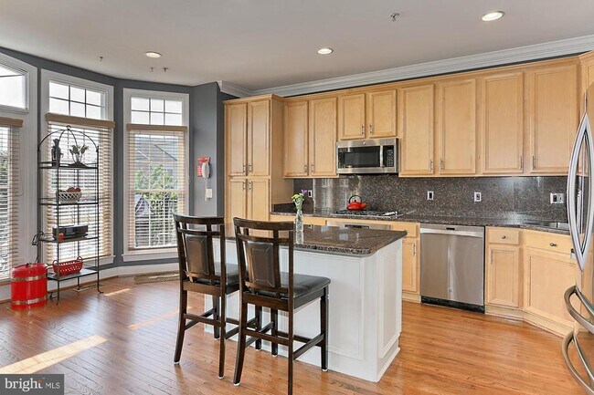 Building Photo - 43780 Ballybunion Terrace