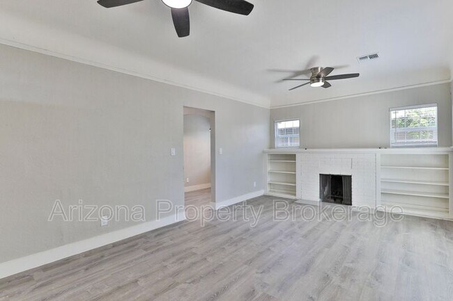 Building Photo - 1538 E Pierce St