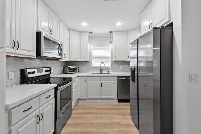Building Photo - 941 Ocean Dr