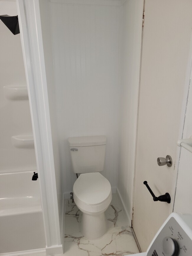 Building Photo - 115 Briggs St