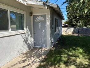 Building Photo - Tehachapi City Apartment