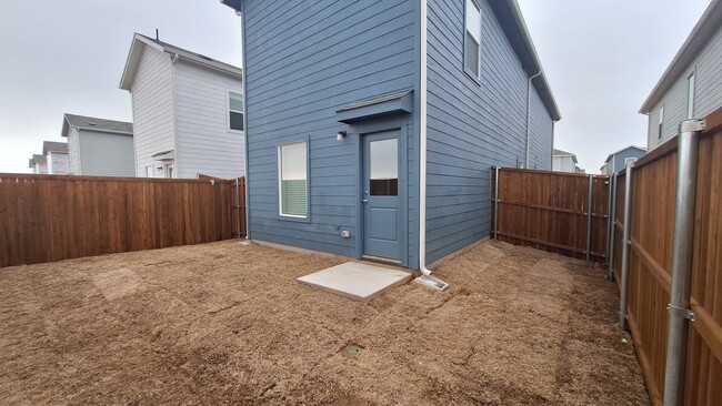 Building Photo - NEWLY BUILT 4 bedroom 2.5 Bath Single *1.5...