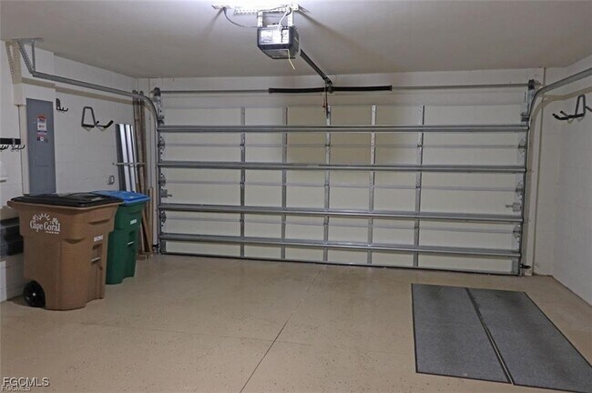 Building Photo - 3500 Acapulco Cir