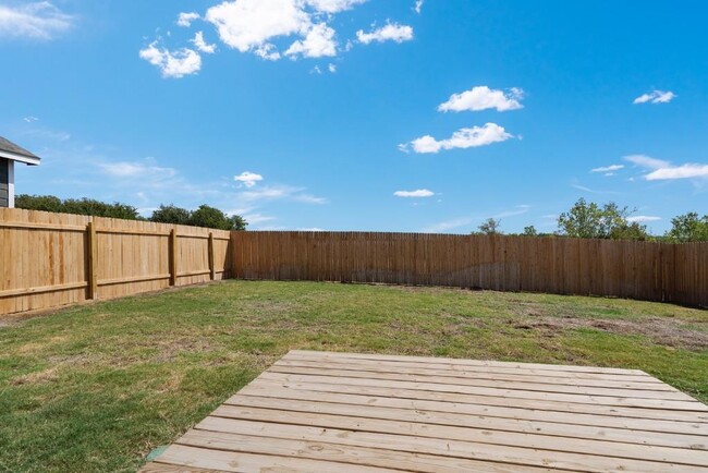 Building Photo - 575 Gabbro Gdns