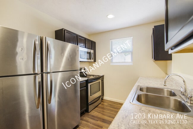Building Photo - 1203 Kimbark Ave
