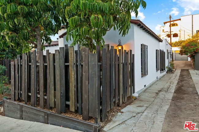Building Photo - 3311 Berkeley Ave