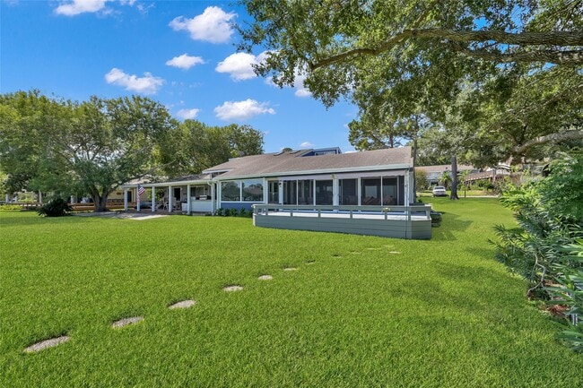 Building Photo - 39 Lakeview Village