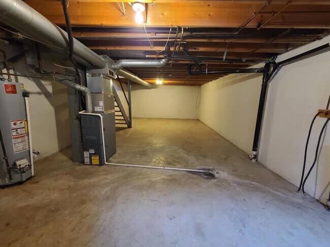 Building Photo - 1488 Bradshire Dr