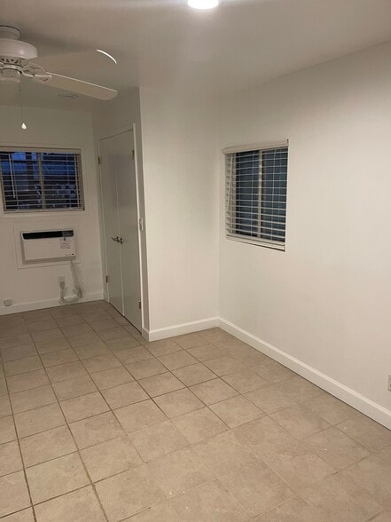 Closet - 7330 Yarmouth Ave