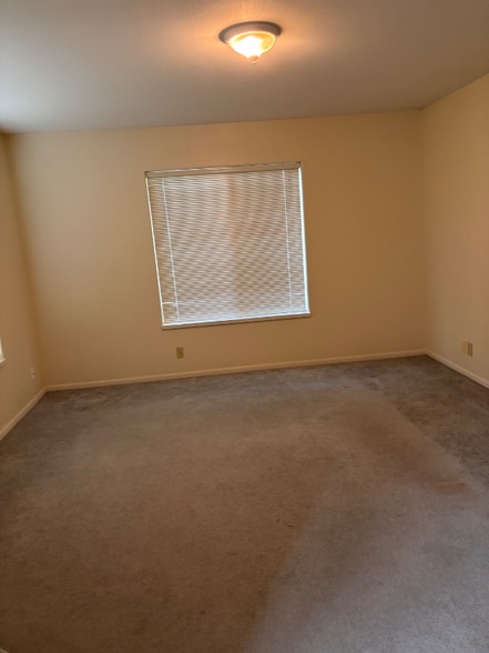 Building Photo - 285 Waldorf Pl