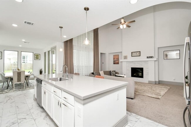 Building Photo - 8726 Marina Alto Ln