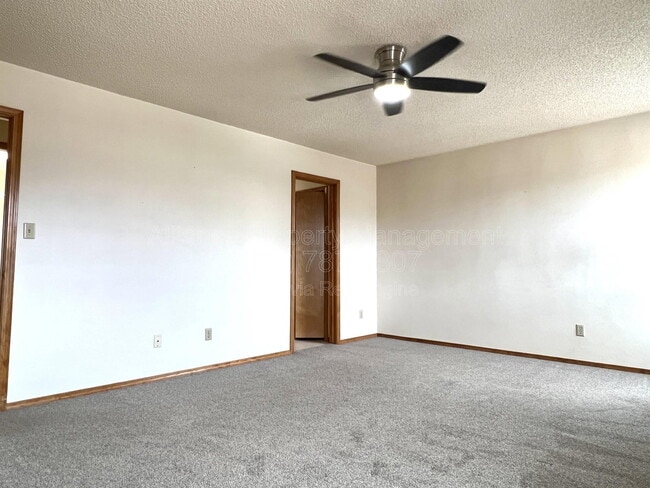 Building Photo - 6436 Peak Vista Cir