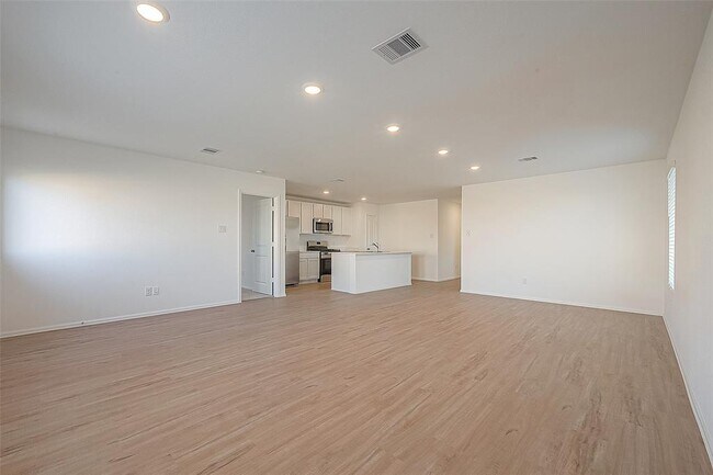 Building Photo - 5107 Sunvalley Bend Dr