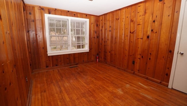 Building Photo - 14 Tallman St