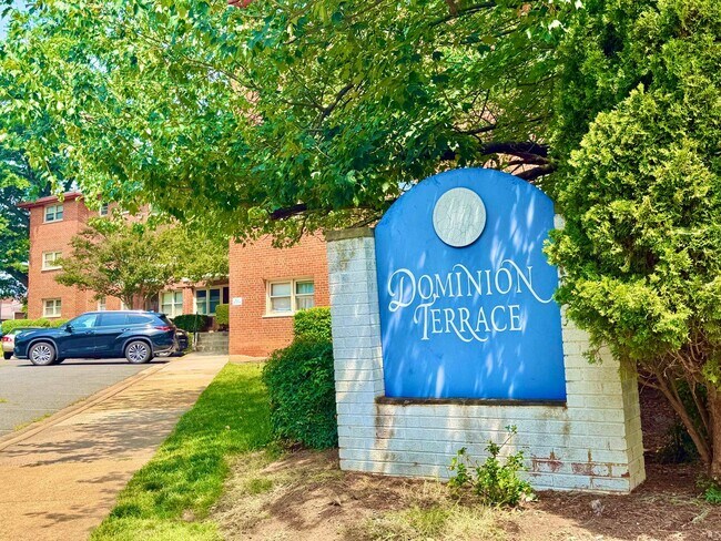 Building Photo - Arlington Gazebo Love, One Bedroom Close to Everything near Ballston