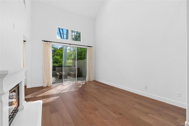 Building Photo - 52 Brigmore Aisle