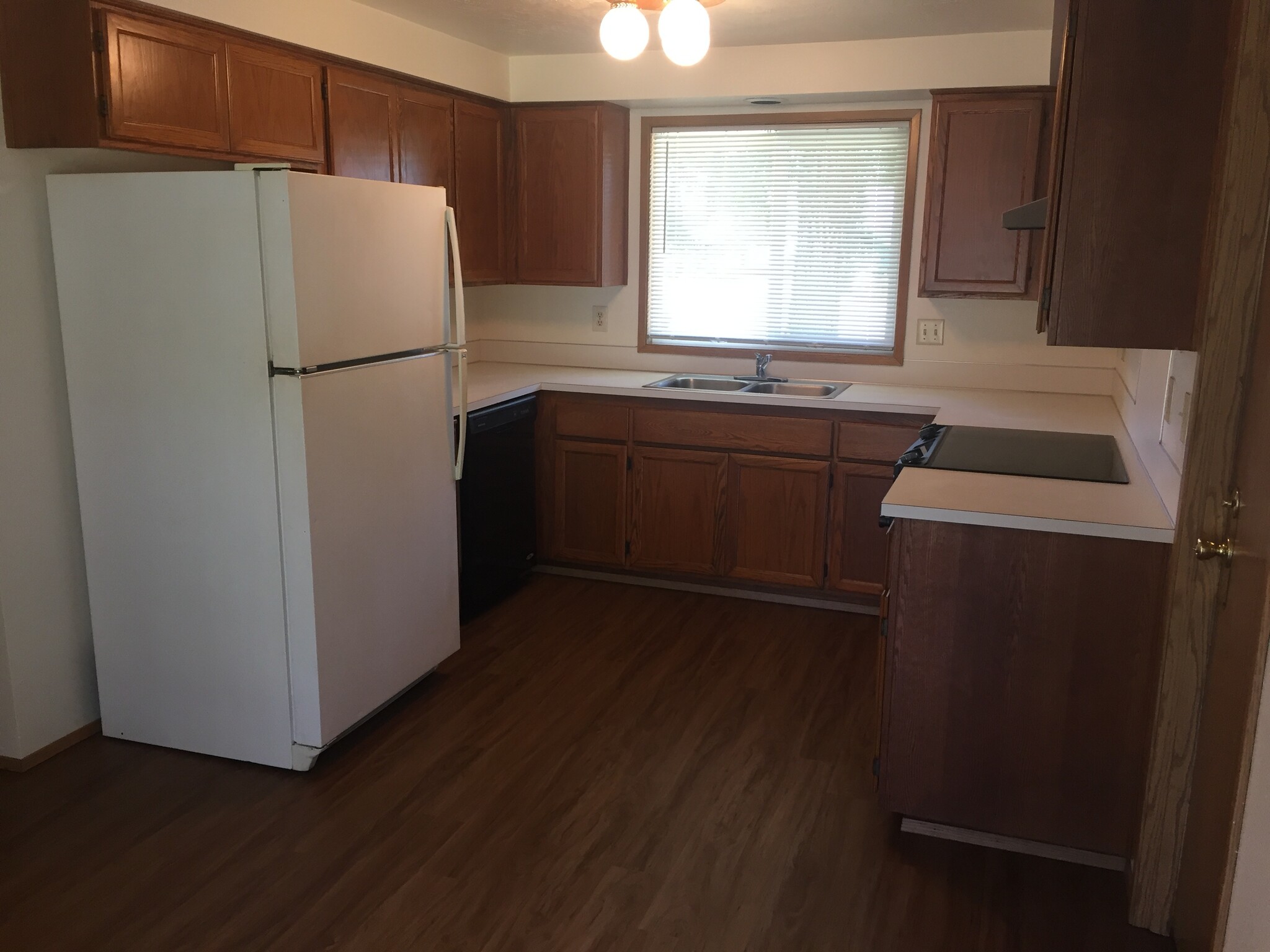 Building Photo - 4099 Scenic Dr