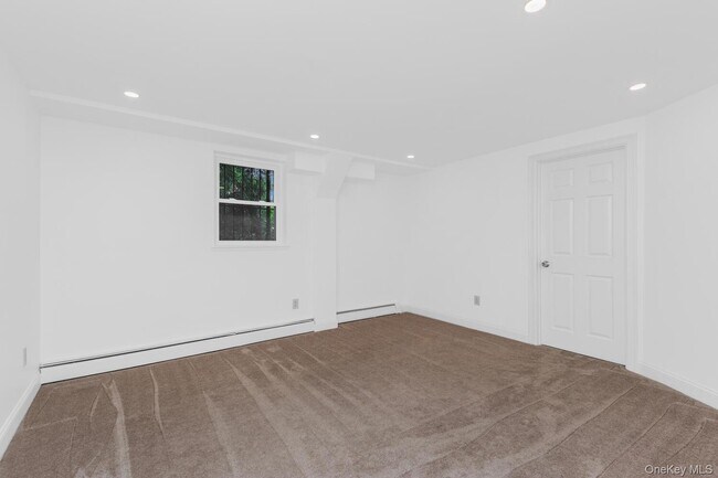 Building Photo - 2 Bryn Mawr Pl