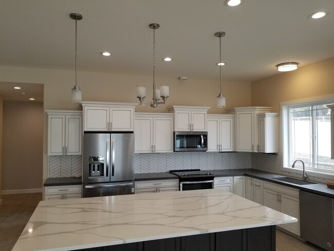 Building Photo - Occupied, do not disturb tenants. West Valley 3 bedroom 2.5 bath plus an office,  custom built re...
