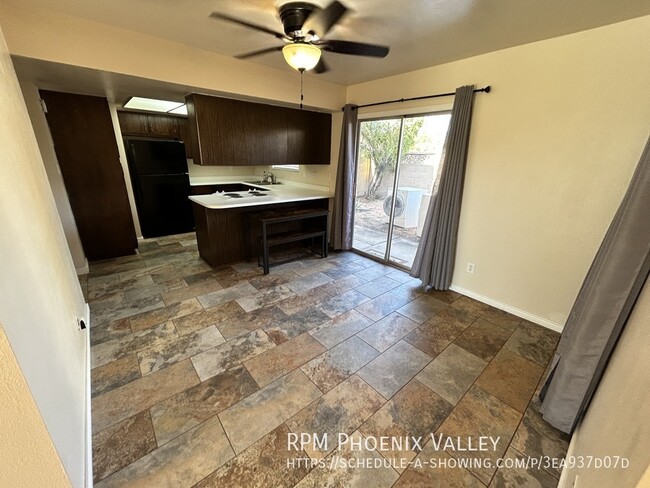 Building Photo - 2 Bed / 1 Bath, Glendale unit on the Bella...