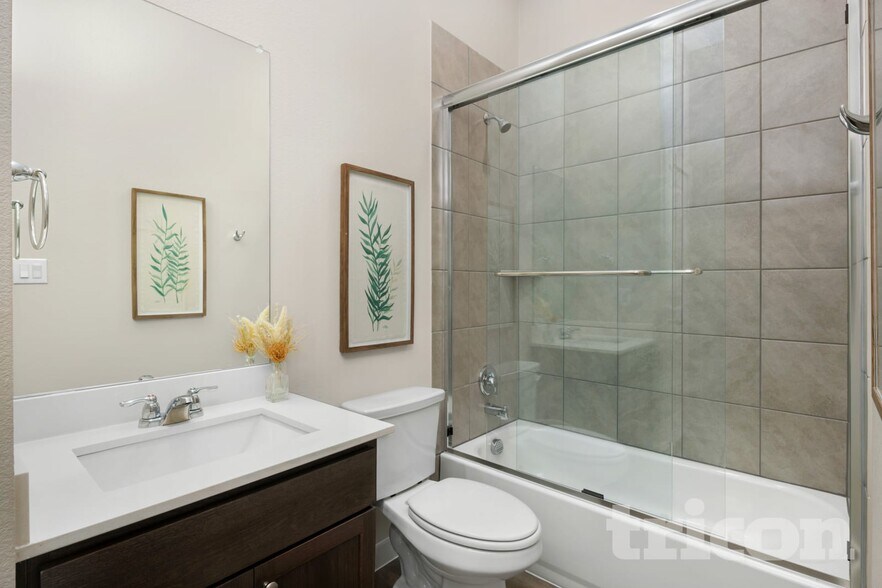 Building Photo - 727 Lacewing Dr