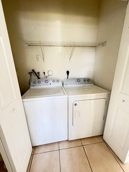 Building Photo - 2819 SE 15th Rd