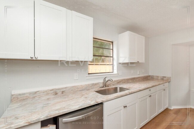 Building Photo - 5728 Post Oak Ct