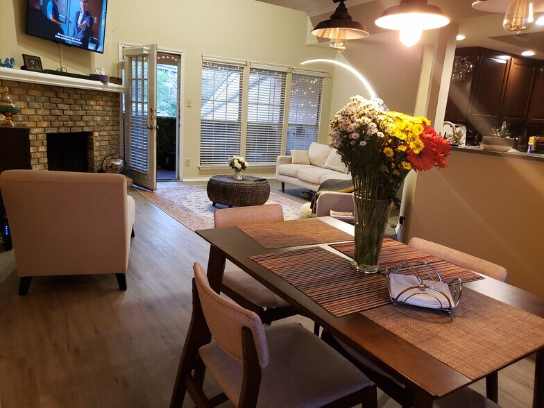 Building Photo - 5565 Preston Oaks Rd
