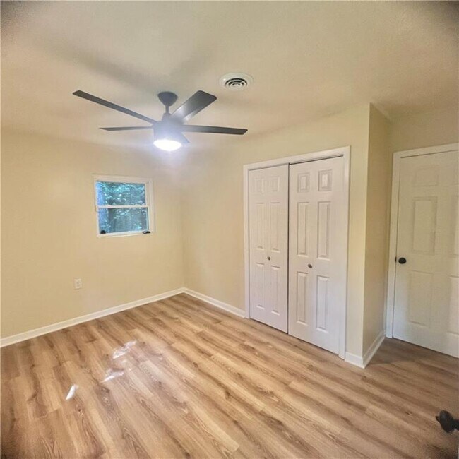 Building Photo - 2466 Madrid Dr