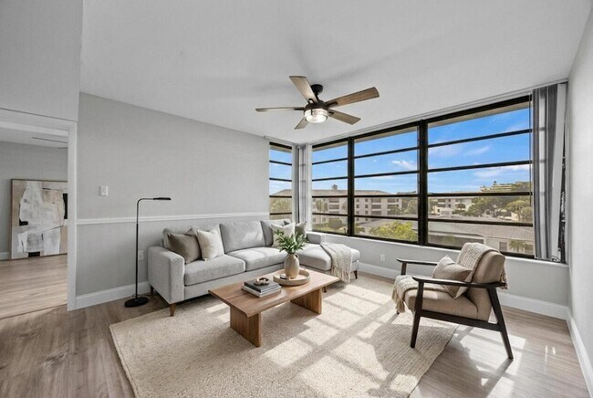 Building Photo - 3716 Whitehall Dr