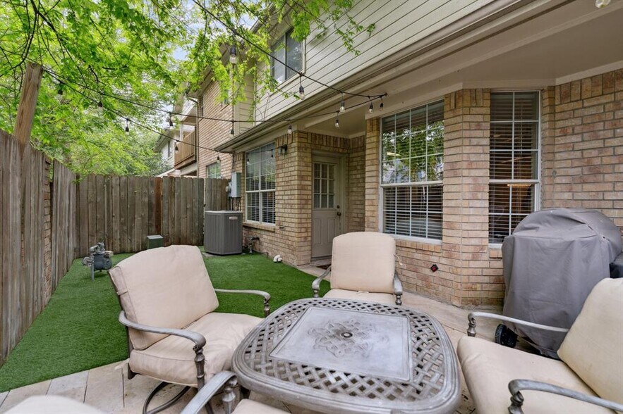 Building Photo - 7606 N Linpar Ct