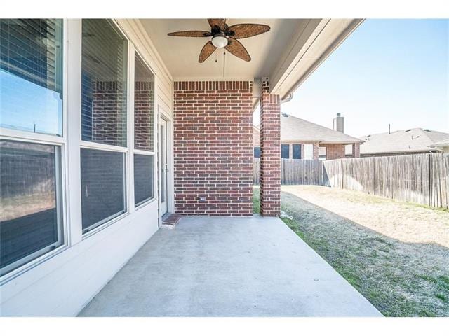 Building Photo - 1405 Nightingale Dr