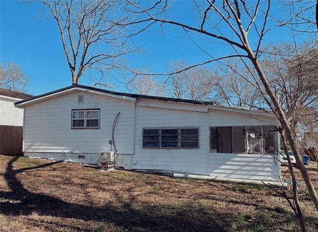 Building Photo - 109 South St