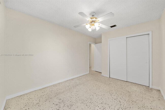 Building Photo - 8873 SW 25th St