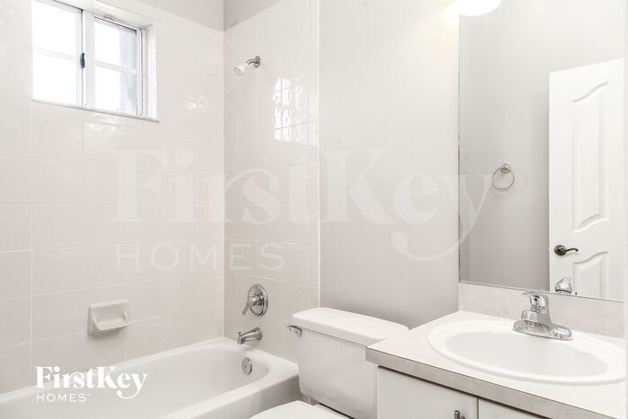 Building Photo - 2870 Dunwoodie Pl