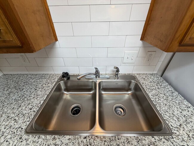 Building Photo - 7804 Avenue U