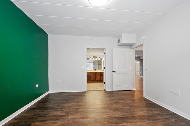 Building Photo - 14130 Sheffield Dr