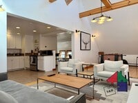 Building Photo - 112 Main St