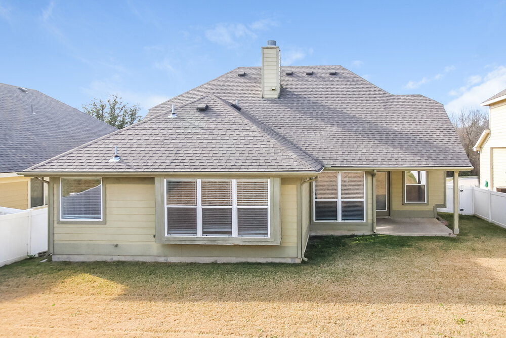 Building Photo - 109 Creekview Dr