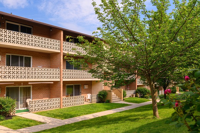 Building Photo - Ash Park Apartments