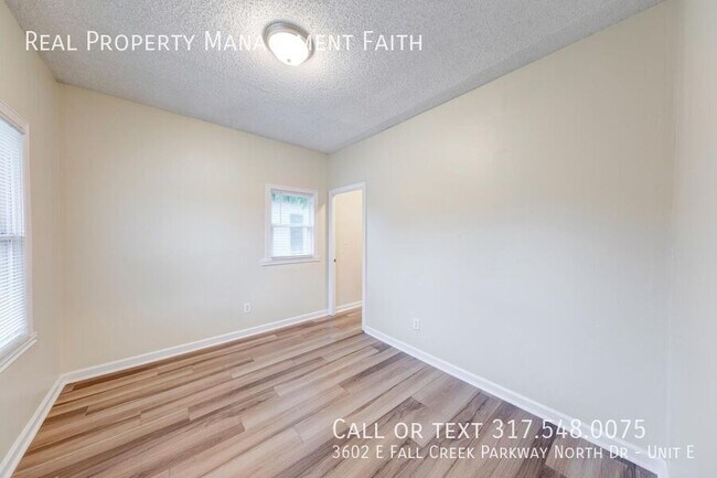 Building Photo - 3602 E Fall Creek Pkwy N Dr